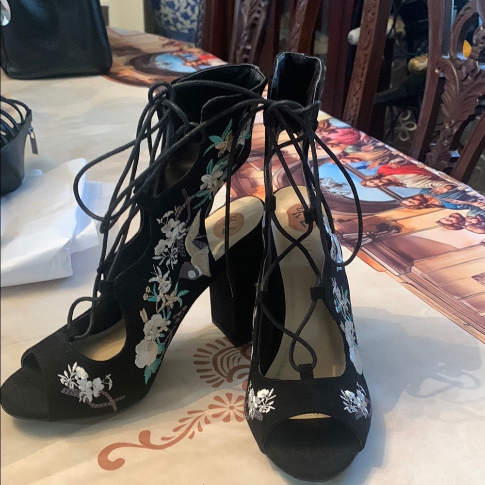 Wild Diva Black and White Lace-Up Heels